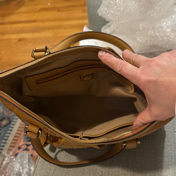 MCM Tan Visetos Shoulder Bag - Picture 8 of 8